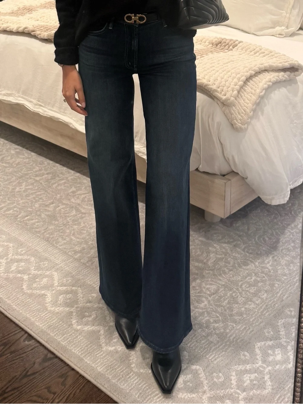 MOTHER The Hustler Roller Sneak Jeans in Troublemaker- size 25